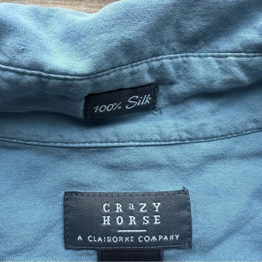 Casual Short-Sleeve Button-Down Shirt in Light Blue